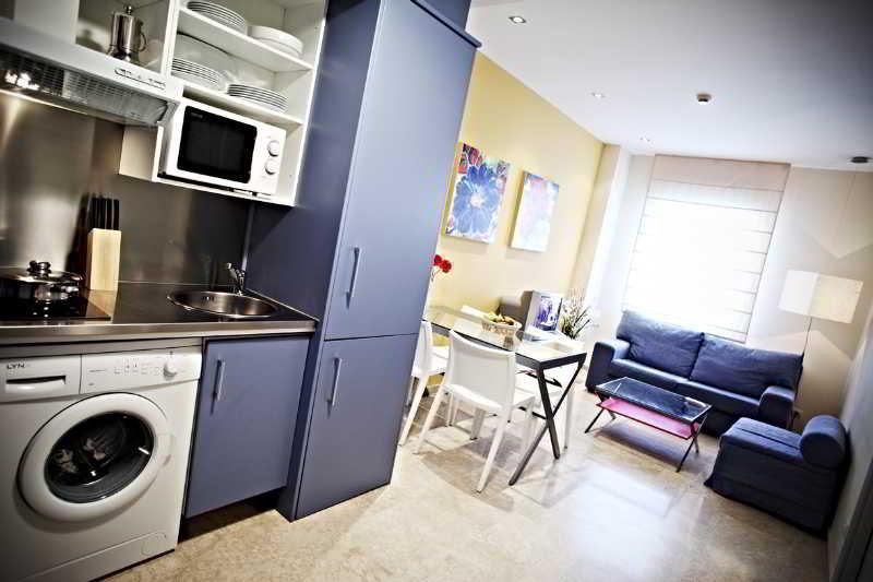 Apartamentos Vertice Sevilla Aljarafe Бормухос Екстер'єр фото