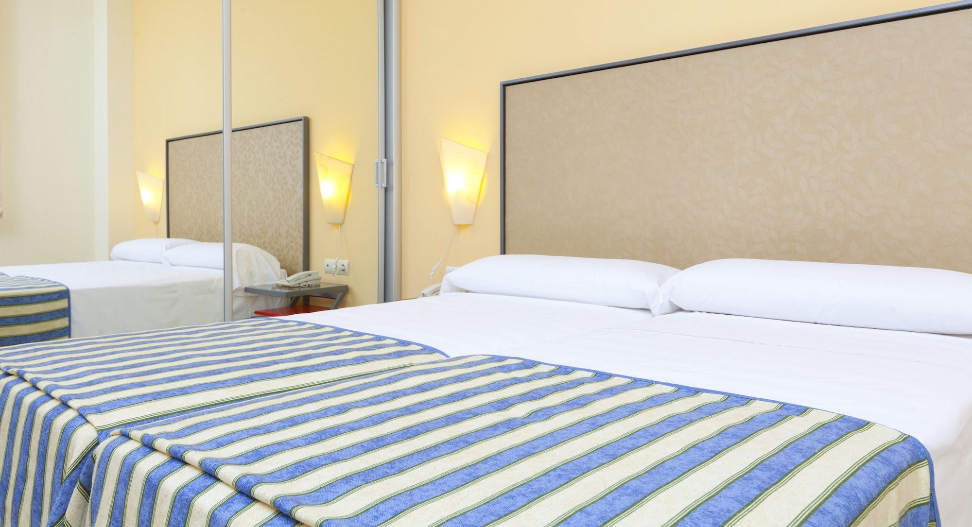 Apartamentos Vertice Sevilla Aljarafe Бормухос Екстер'єр фото