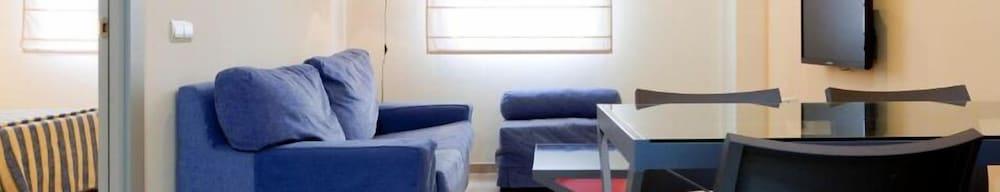 Apartamentos Vertice Sevilla Aljarafe Бормухос Екстер'єр фото