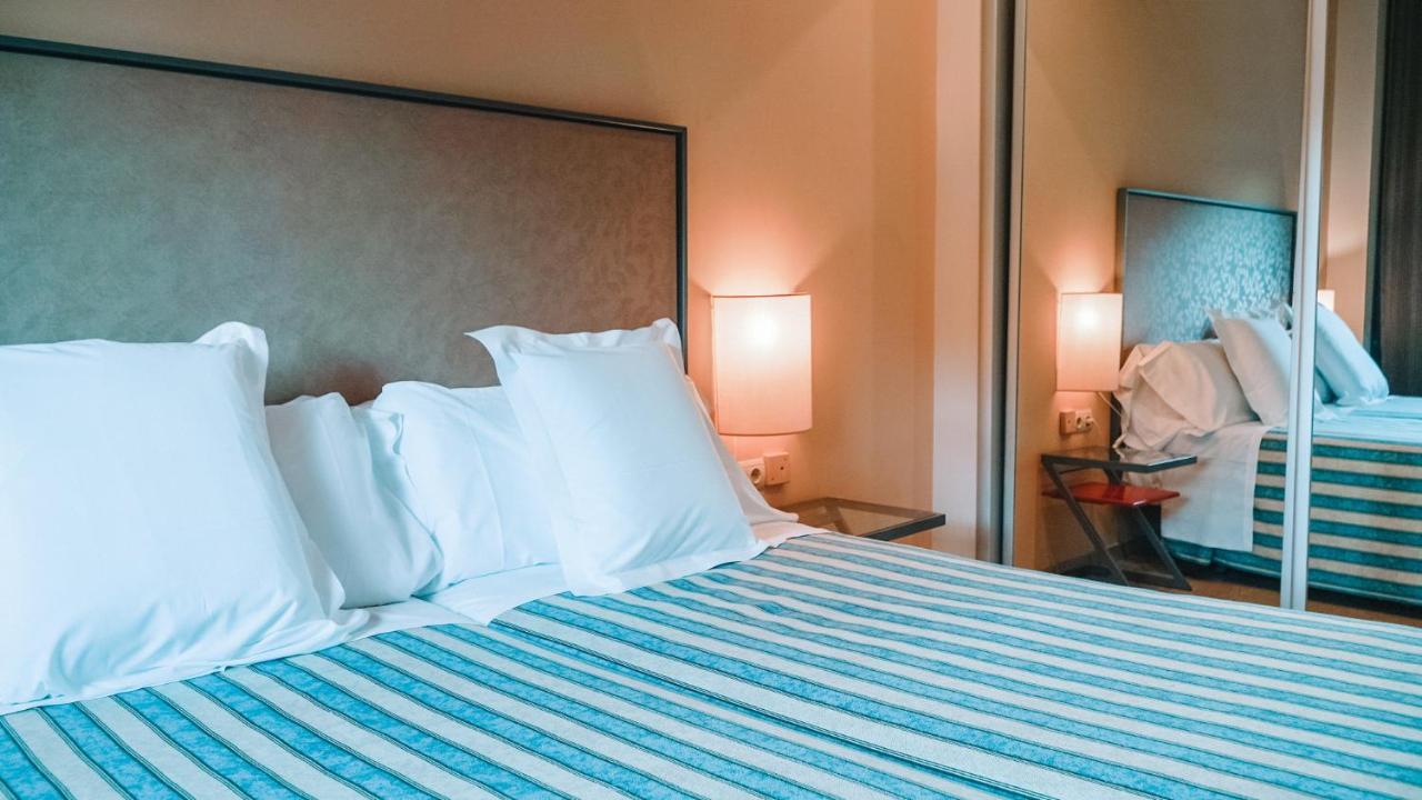 Apartamentos Vertice Sevilla Aljarafe Бормухос Екстер'єр фото
