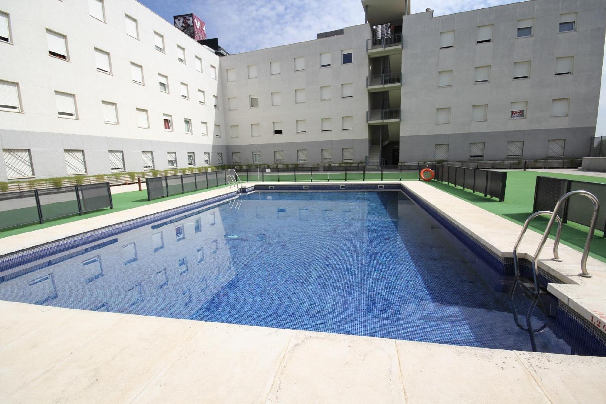 Apartamentos Vertice Sevilla Aljarafe Бормухос Екстер'єр фото