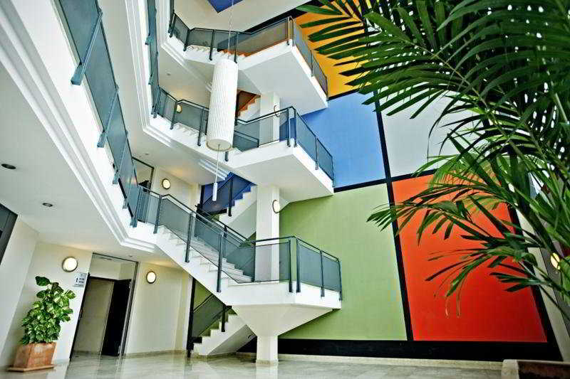 Apartamentos Vertice Sevilla Aljarafe Бормухос Екстер'єр фото