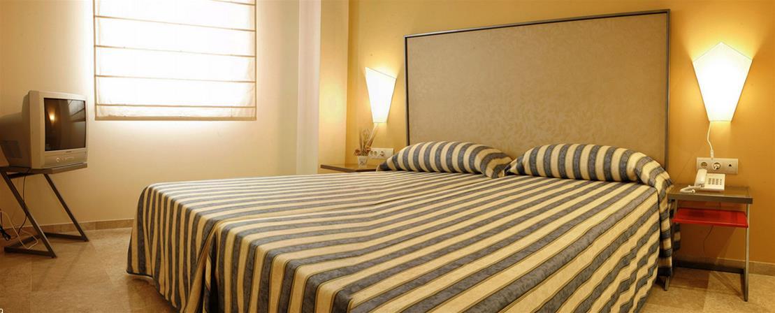 Apartamentos Vertice Sevilla Aljarafe Бормухос Екстер'єр фото