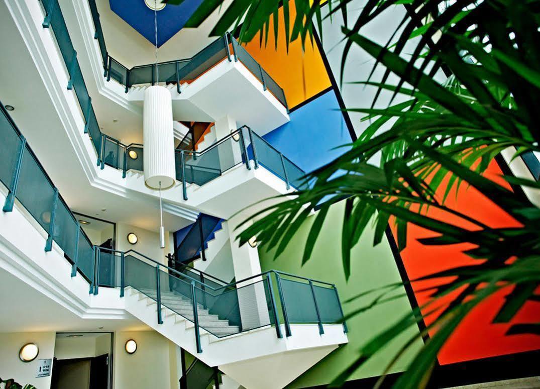Apartamentos Vertice Sevilla Aljarafe Бормухос Екстер'єр фото